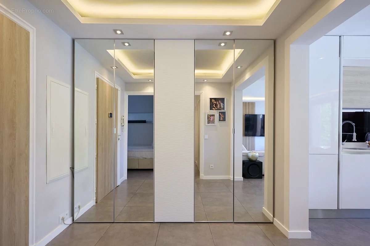Appartement à VILLENEUVE-LOUBET