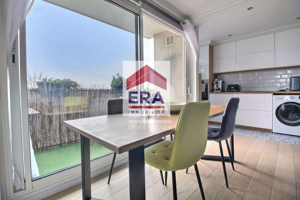 Appartement à VILLENEUVE-LA-GARENNE