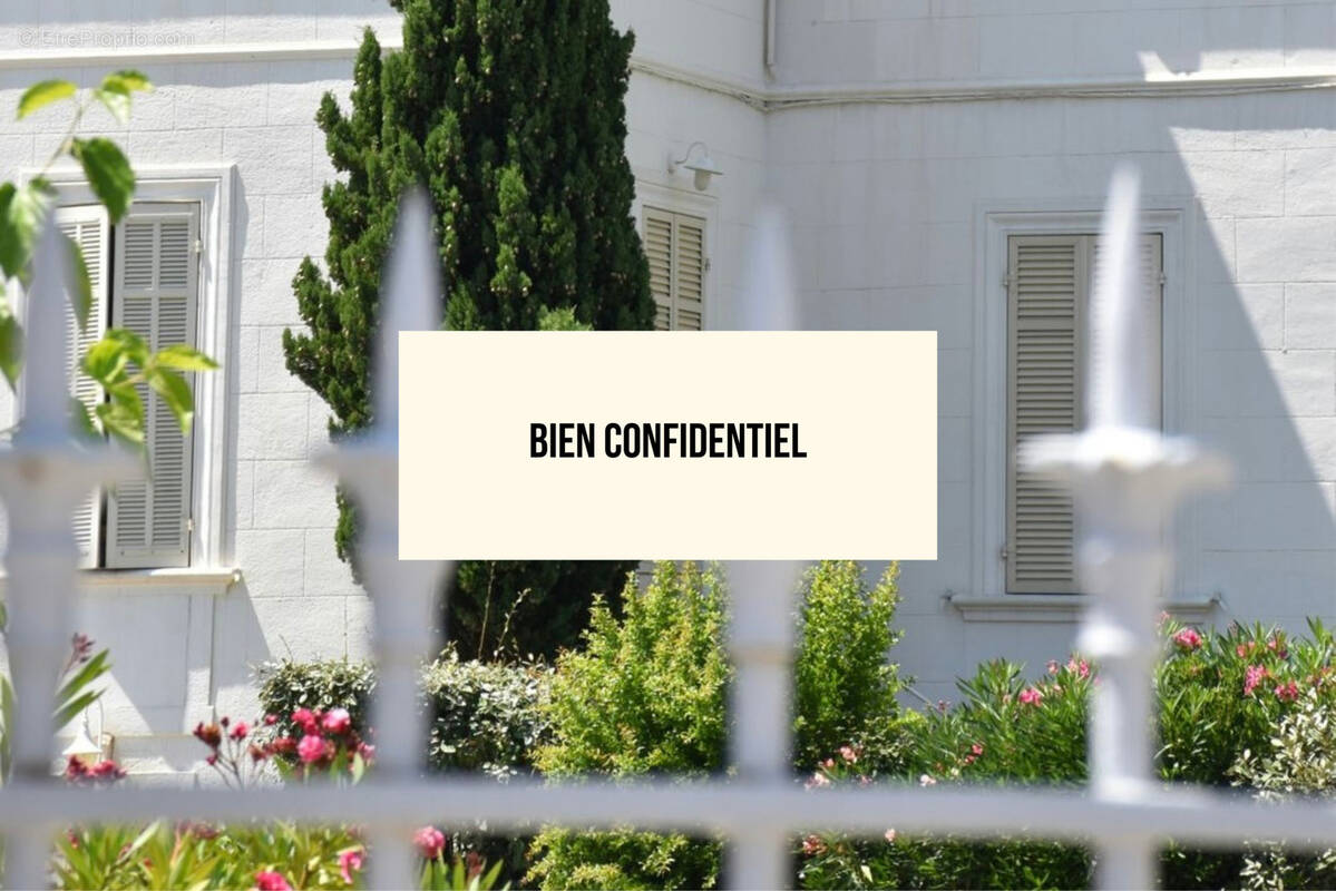 Appartement à MARSEILLE-6E