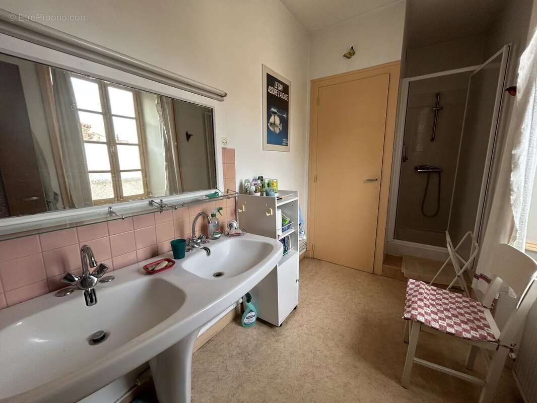 Maison 265 m² à Bressuire  - photo 18