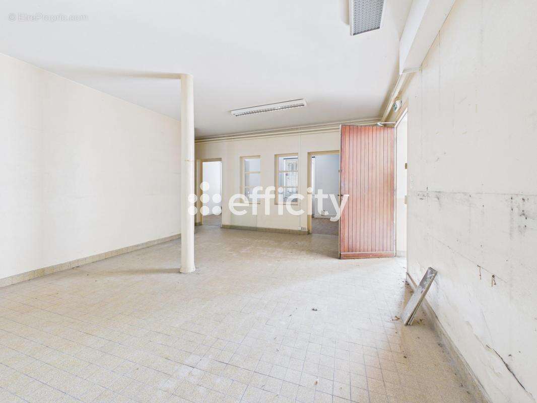 Appartement 655 m² à Bourg-En-Bresse  - photo 4