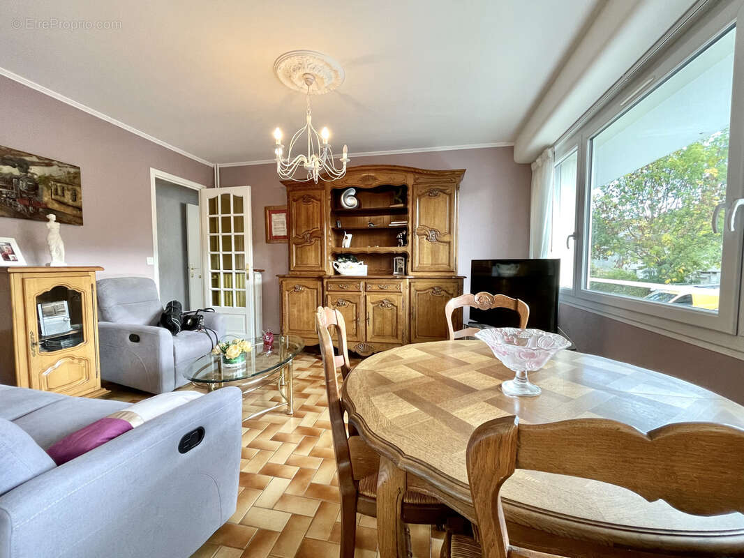 Appartement à HEROUVILLE-SAINT-CLAIR