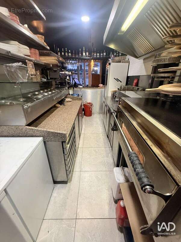 Photo 9 - Commerce à PIA