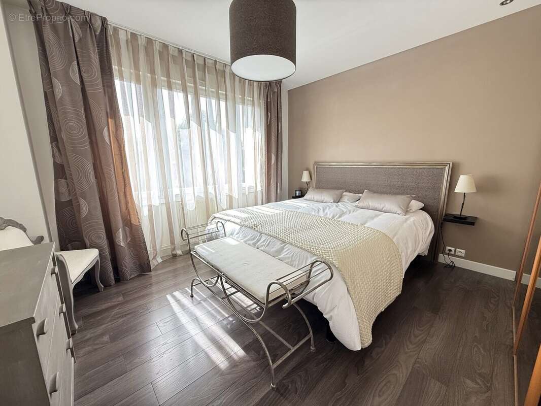 Chambre n°2 - Maison à JOUE-LES-TOURS