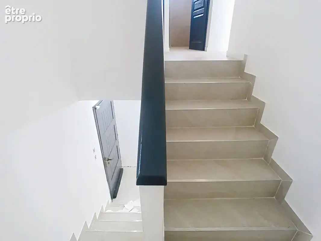 Maison Vitrolles 4 pièce(s) 132 m² - photo 11