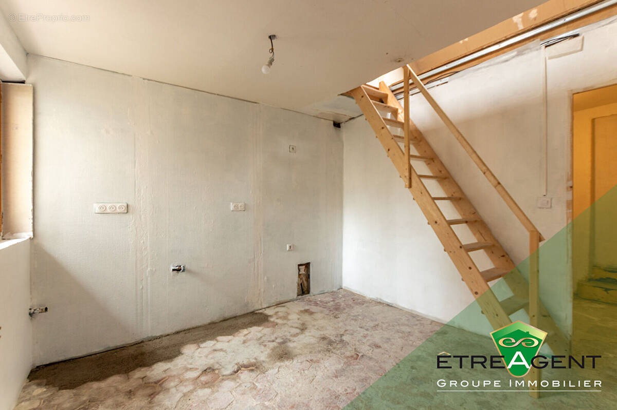 Maison à OINVILLE-SUR-MONTCIENT