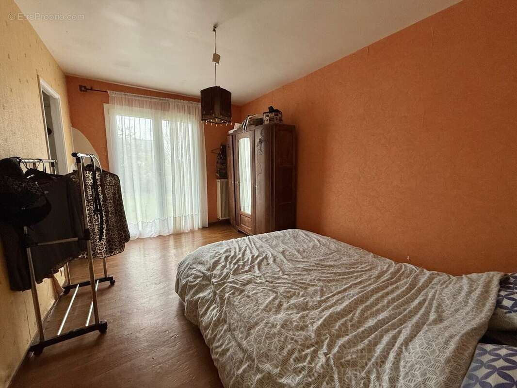 Maison à NOYAL-CHATILLON-SUR-SEICHE