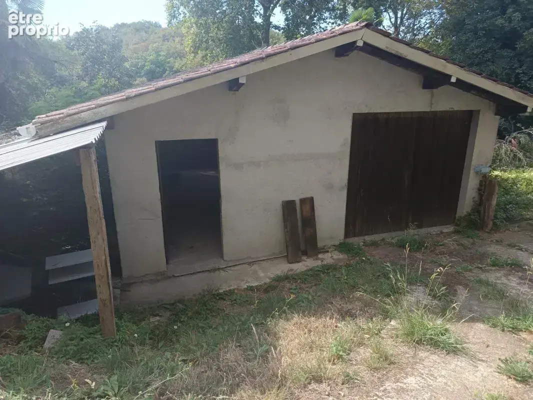 Maison des hauteurs avec vue dégagée et fort potentiel – 1300 m² de terrain - photo 8