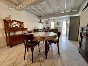 Maison à LES PEINTURES