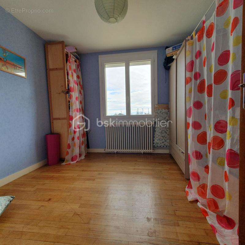 Maison à MAIRE-LEVESCAULT