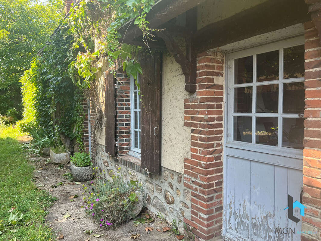 Maison à TRIZAY-LES-BONNEVAL
