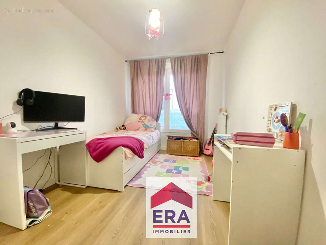 Appartement à SARTROUVILLE