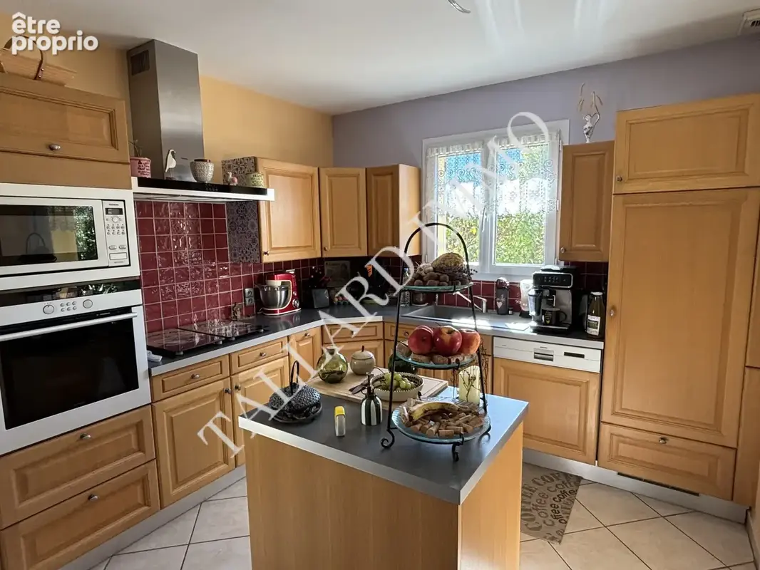 La Saulce, villa de plain-pied, T 4 + garage sur terrain 781 m2. - photo 11