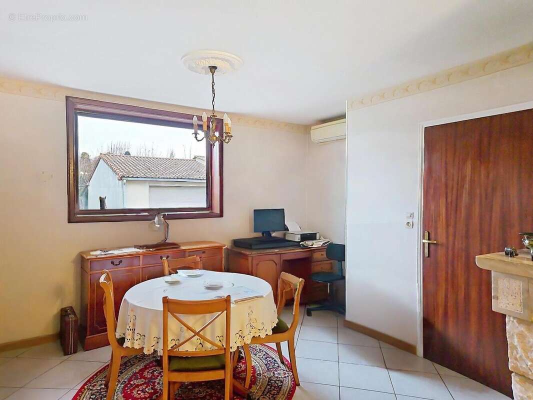 Photo 4 - Maison à VILLENEUVE-LA-COMPTAL