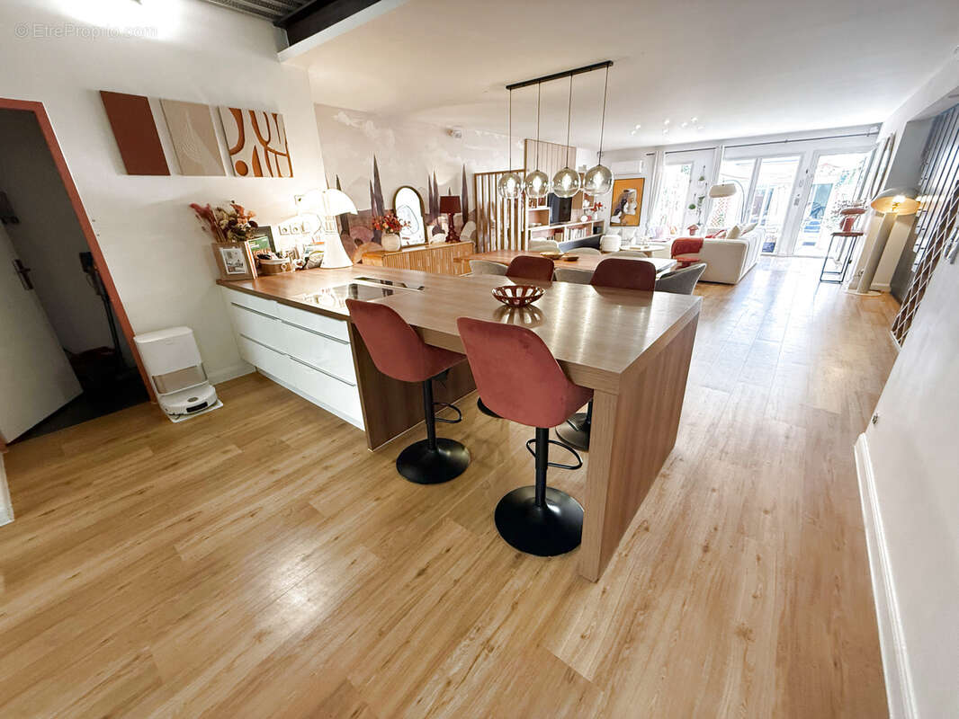 LOFT avec jardinet, et piscine intérieure - garage - photo 2