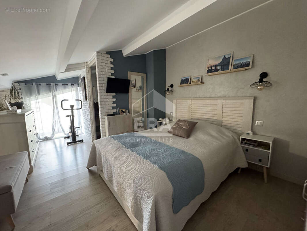 Appartement à VENELLES