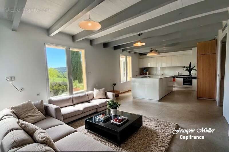 Maison à PIERREVERT