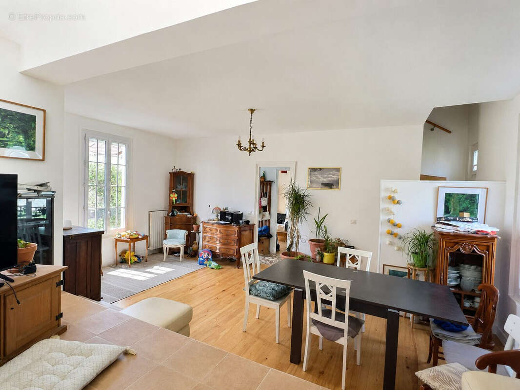 Maison 103 m² à Saint-Maur-Des-Fosses  - photo 8