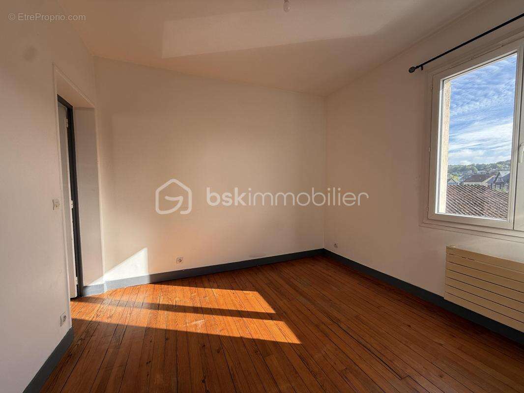Appartement avec fort potentiel, garage, parking – Lisieux - photo 6