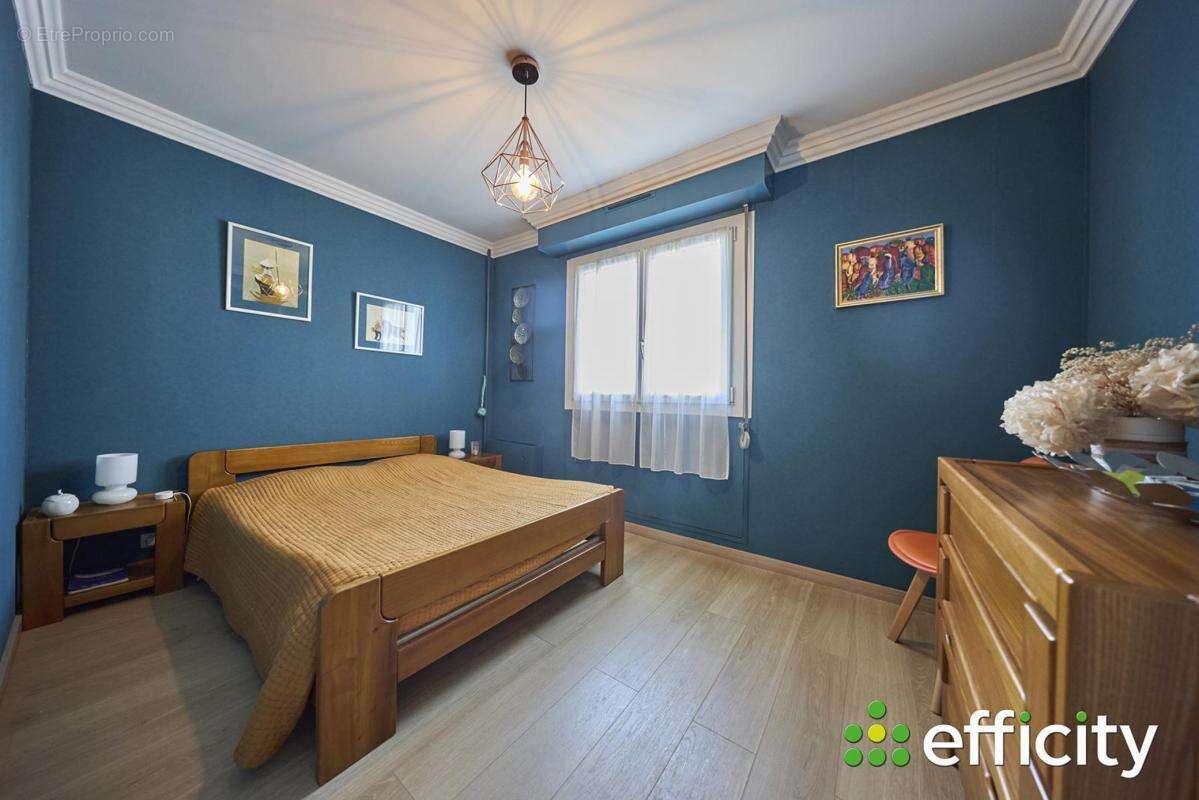 Appartement à LES PONTS-DE-CE