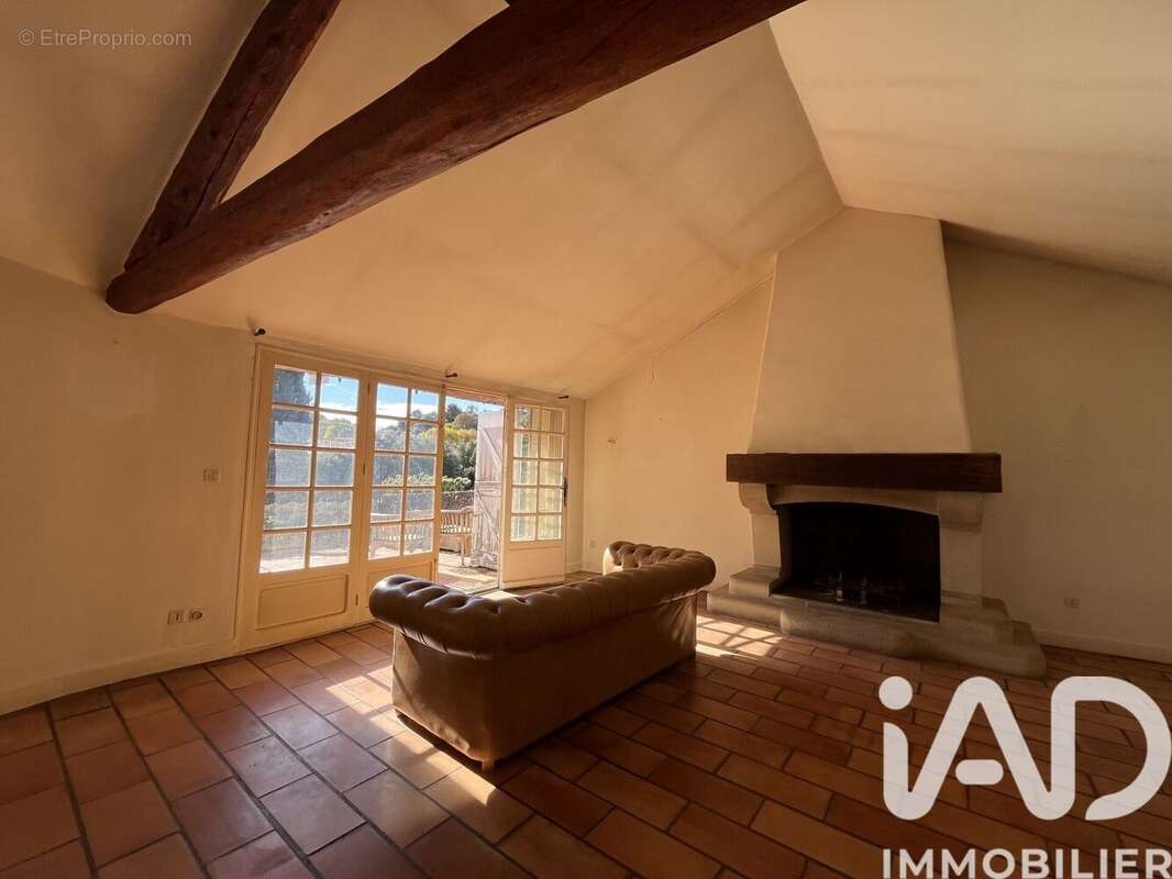 Photo 2 - Maison à ROGNES