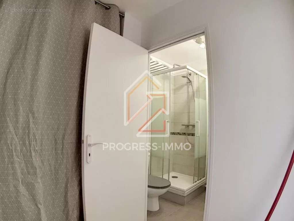 Appartement à SAINT-MAUR-DES-FOSSES