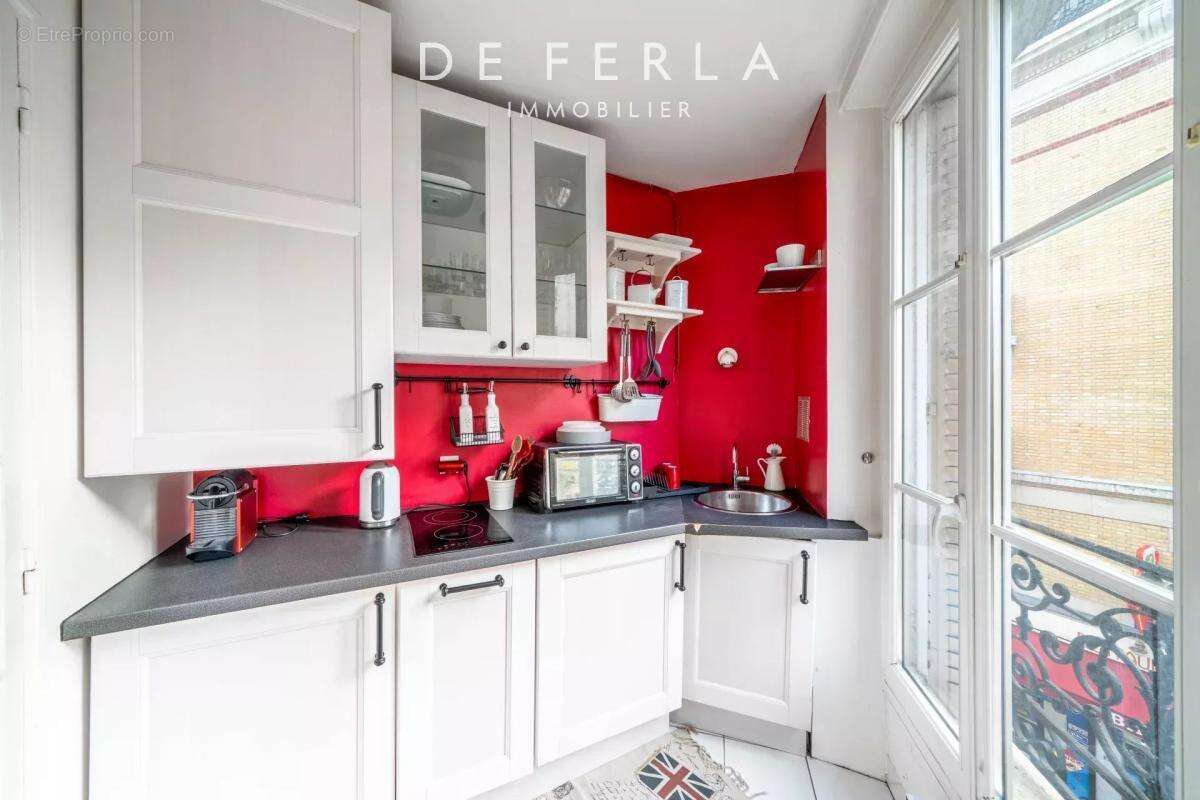 Appartement à PARIS-14E