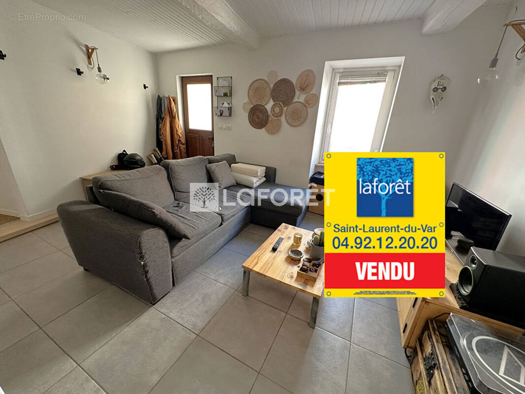 Appartement à SAINT-LAURENT-DU-VAR