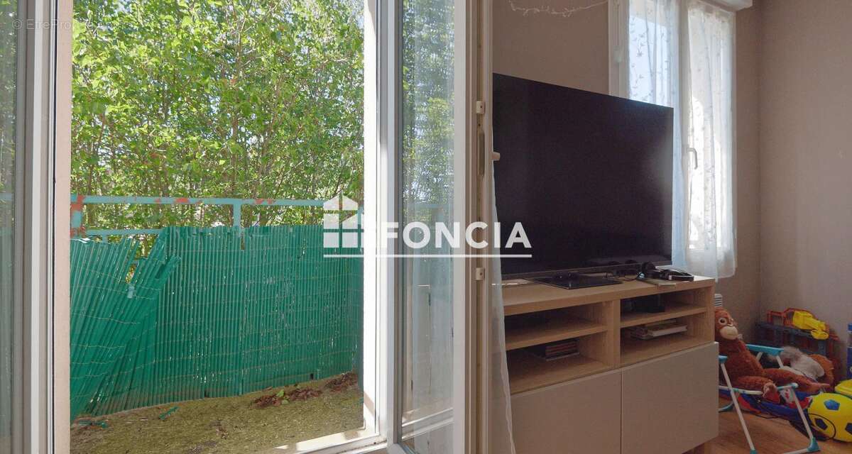 Appartement à SAINT-PIERRE-DU-PERRAY