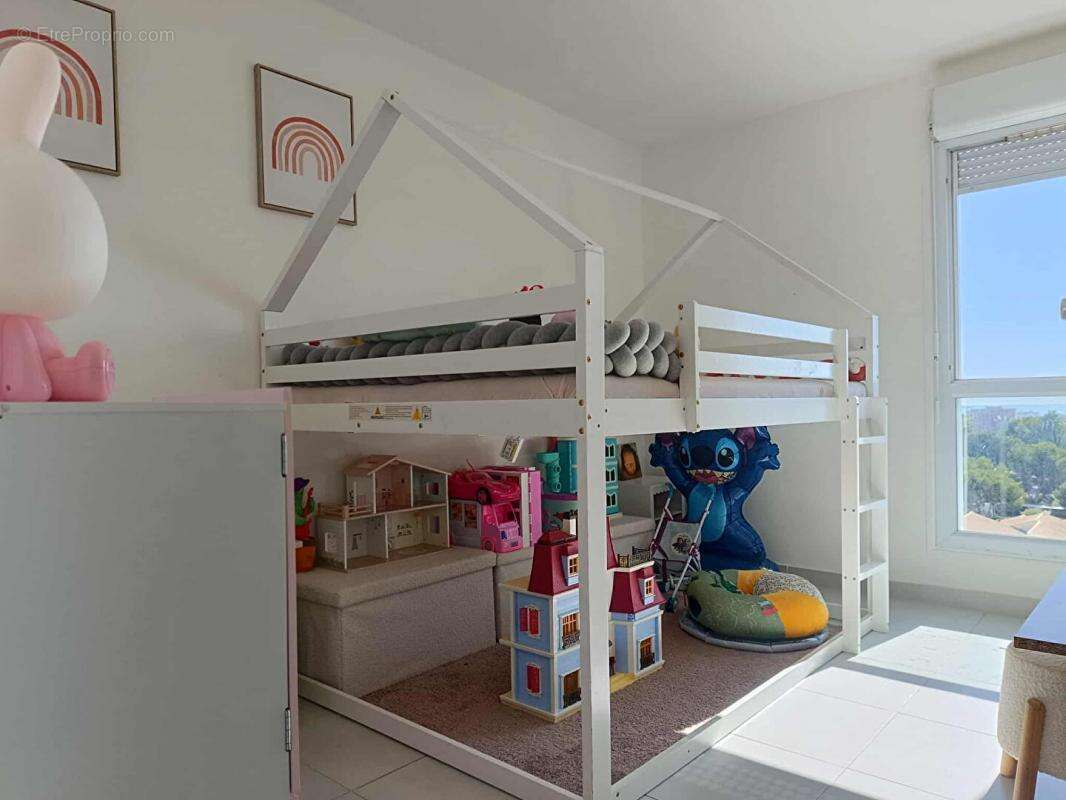 Appartement à PORT-DE-BOUC