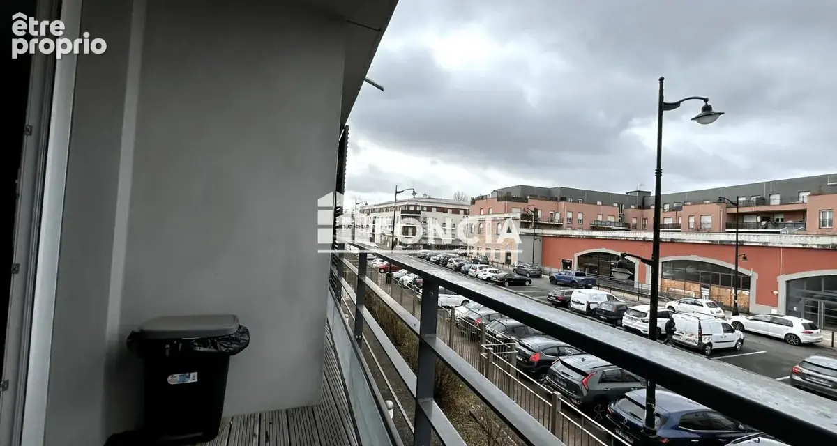 CORBEIL - Studio avec balcon et parking en sous-sol - photo 2