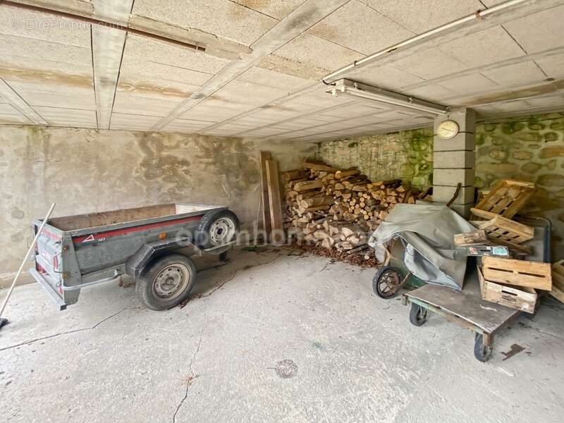 Maison à SERVAL