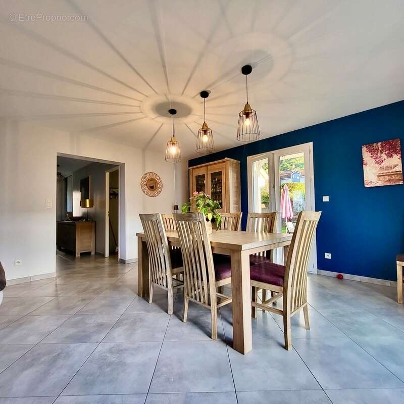 Maison à NEUVECELLE