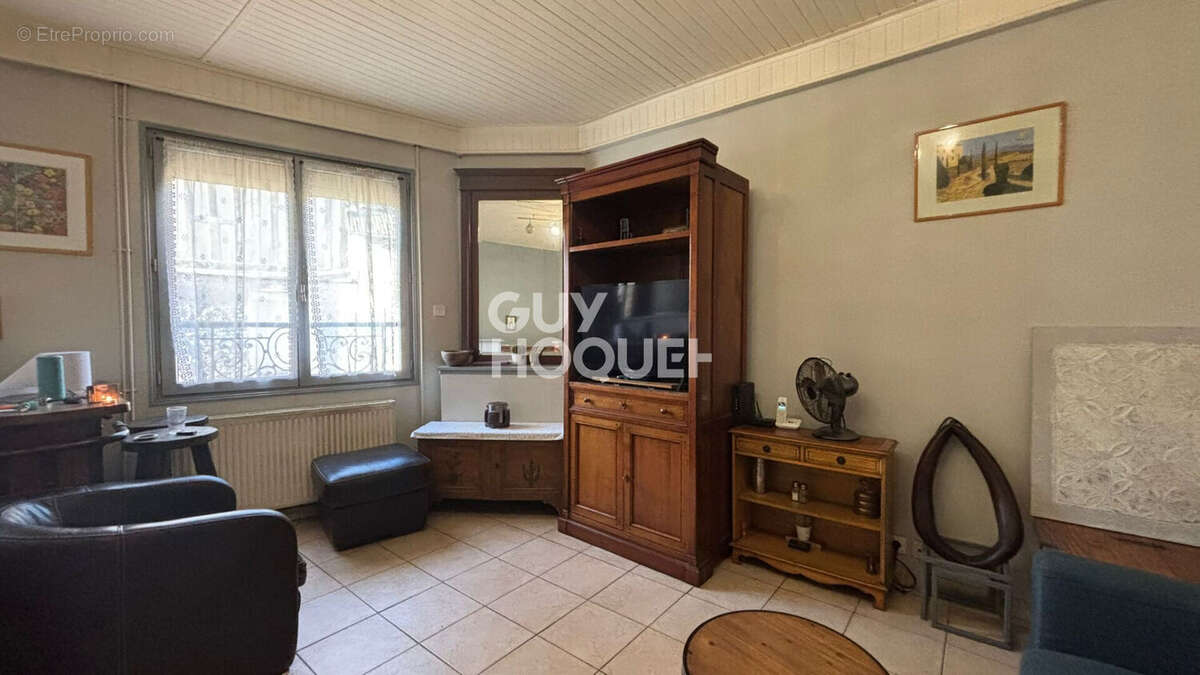 Maison à IVRY-LA-BATAILLE