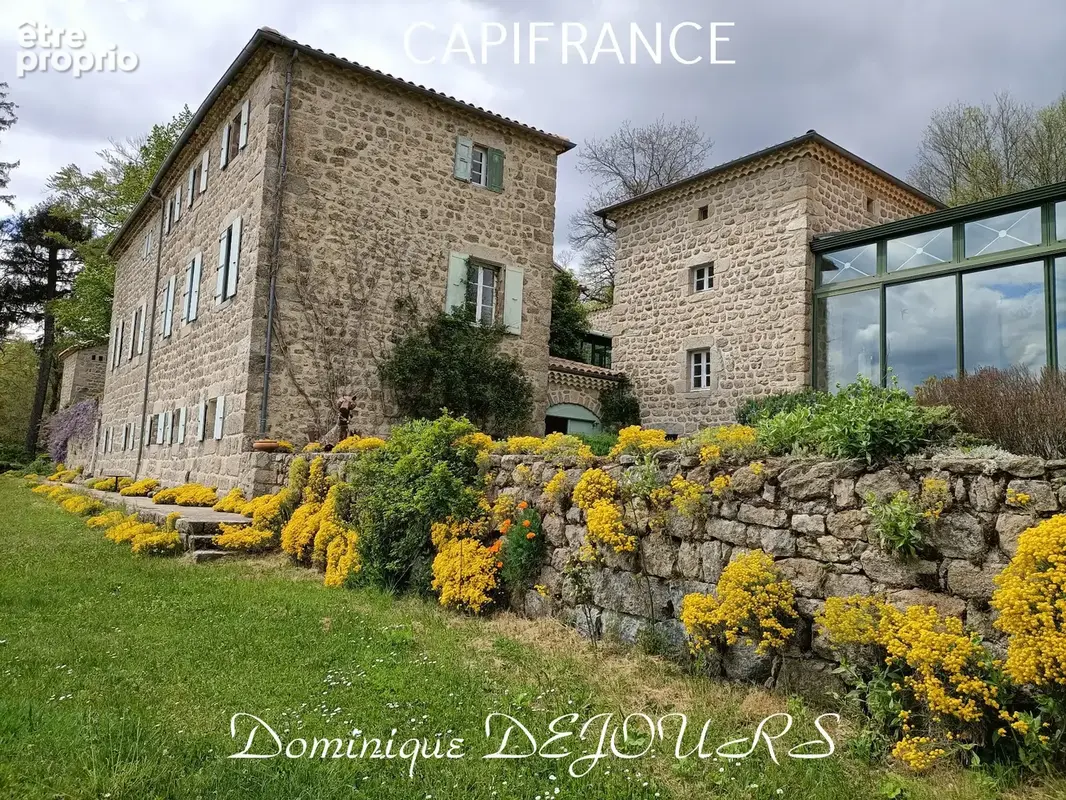 Ardèche -  Demeure d’Exception du XVIIe Siècle & Salle de Spectacle Privée sur 18 Hectaires - photo 2