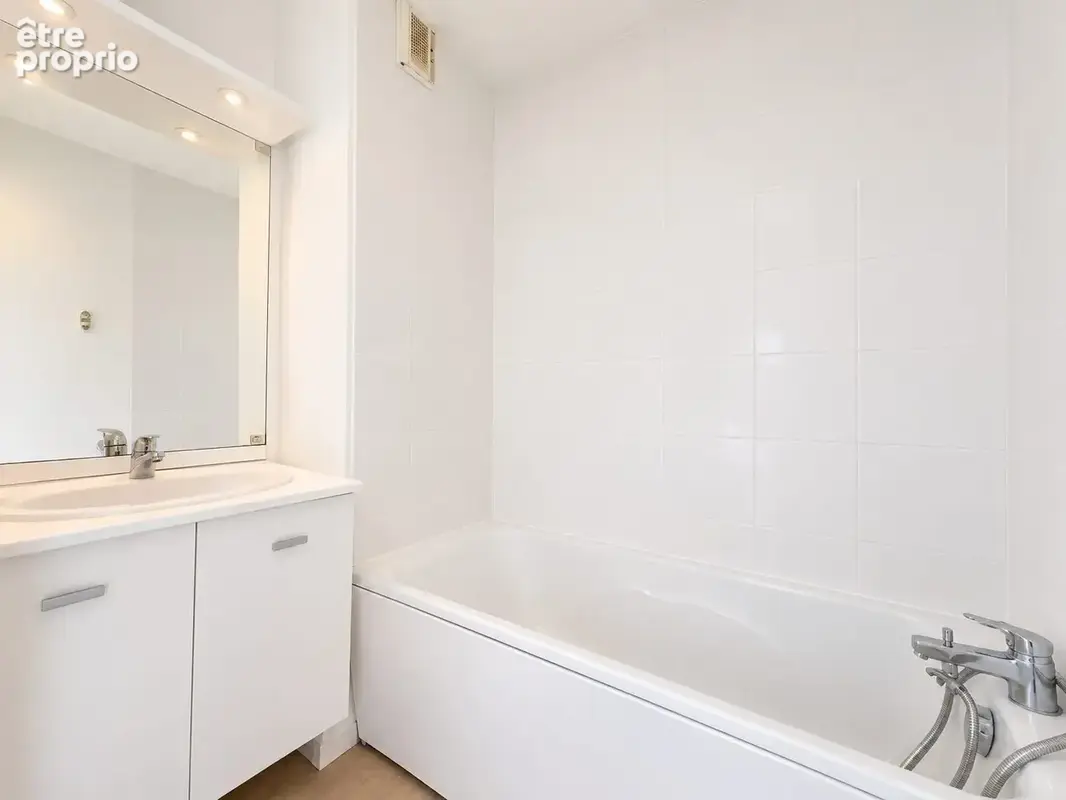 Appartement 2 pièces 47 m² à vendre à La Roche-Sur-Yon (85000) - photo 3