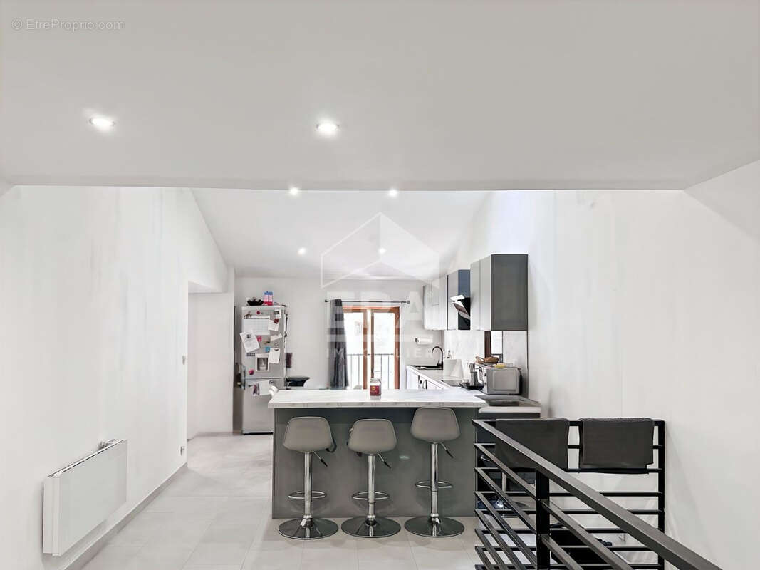 Maison à ARAMON