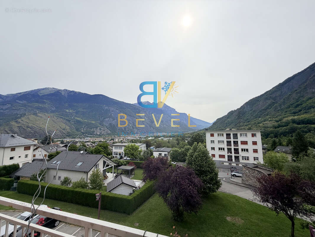 Appartement à SAINT-JEAN-DE-MAURIENNE