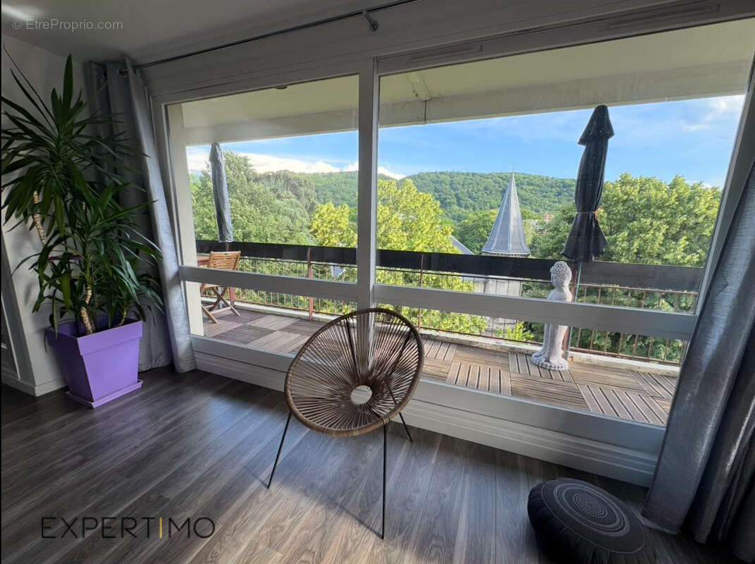 Appartement T4 de 83 m2 avec grand balcon   Résidence du Château - photo 3