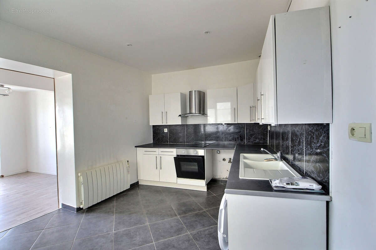 Maison à BRIENON-SUR-ARMANCON