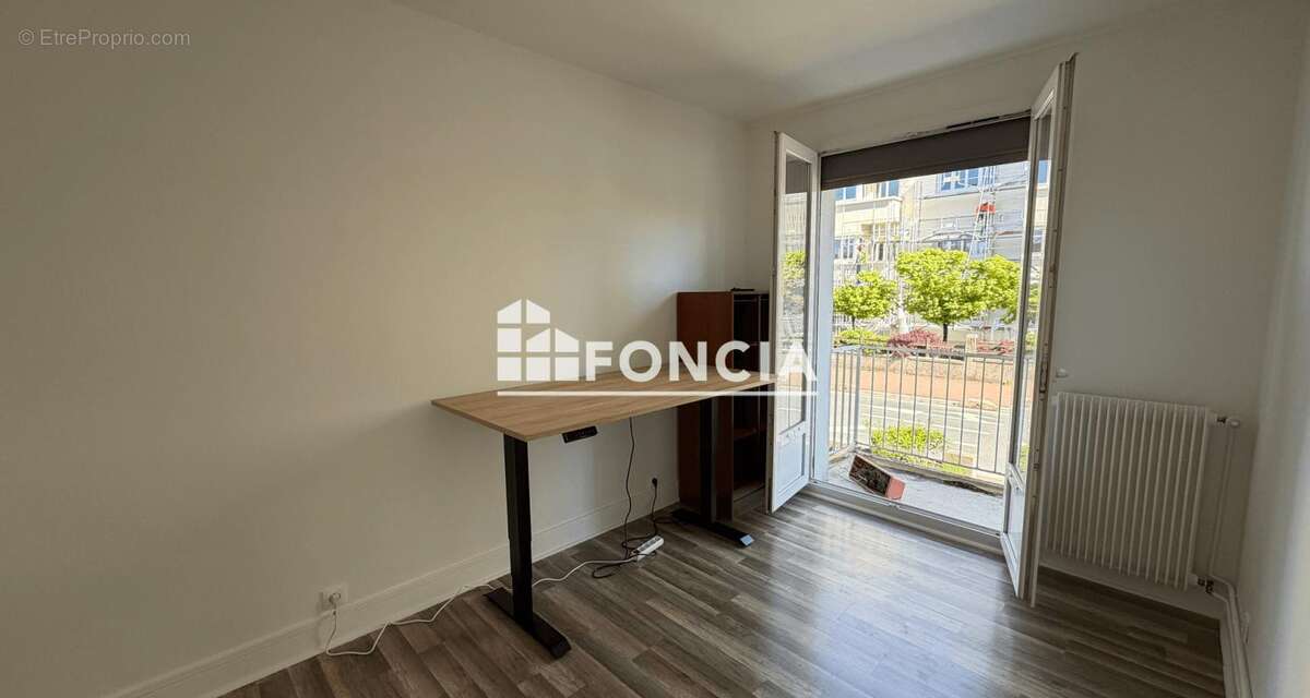 Appartement à NANTERRE