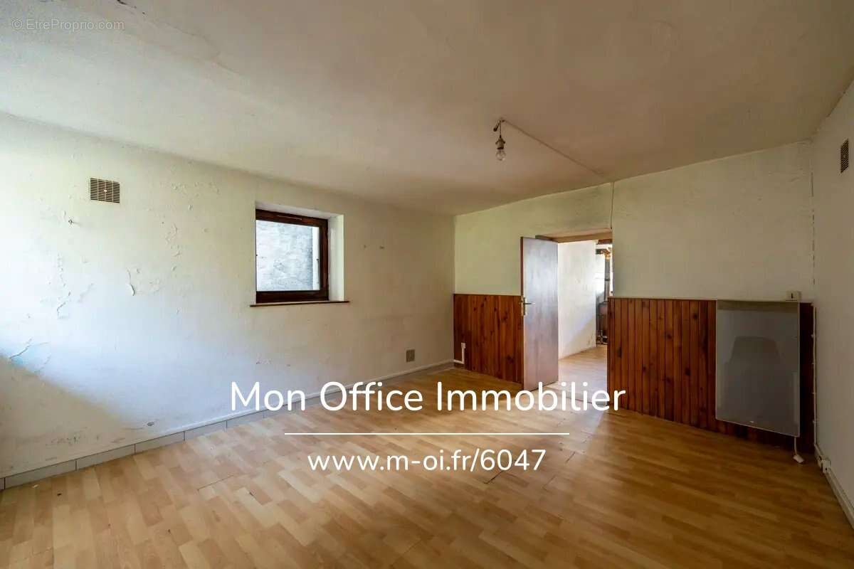 Maison à CHATEAUROUX-LES-ALPES