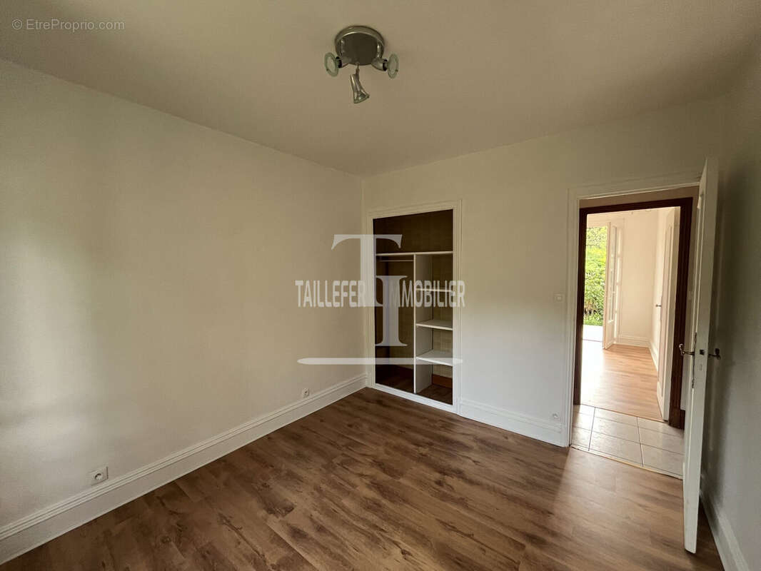 Maison à CHAMPCEVINEL