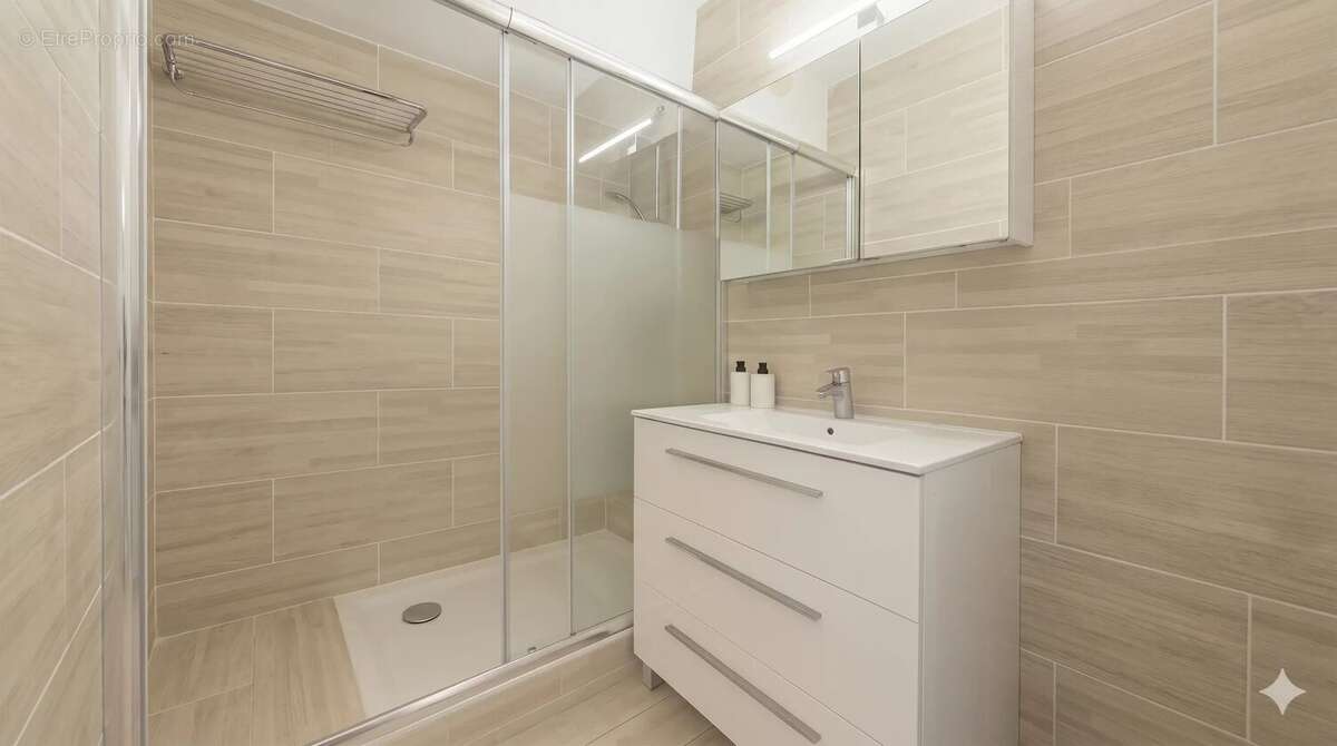 Studio Cabine de 23 m² – Quartier Rostagne - Résidence avec Piscine et Parc - photo 10