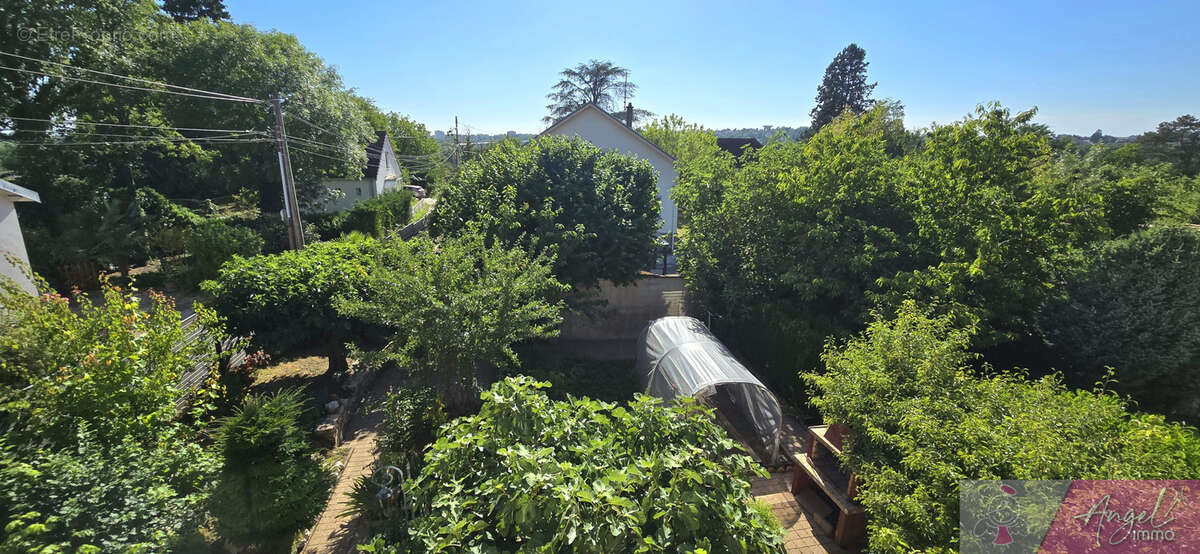 Immeuble de rapport a dole - 2 logements independants + garage + jardin - photo 13