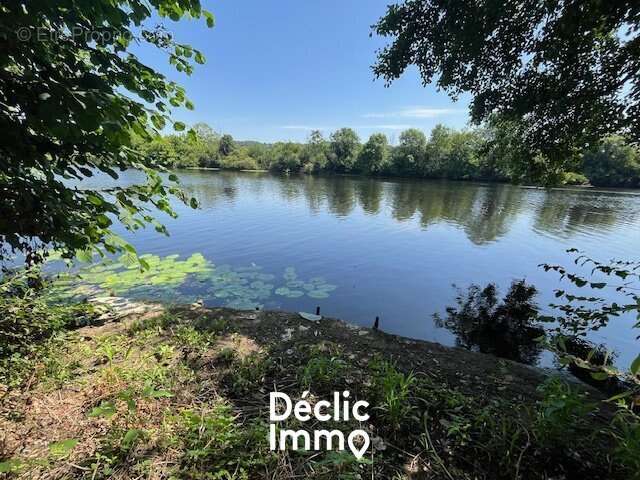 Maison à LA CHAPELLE-MOULIERE