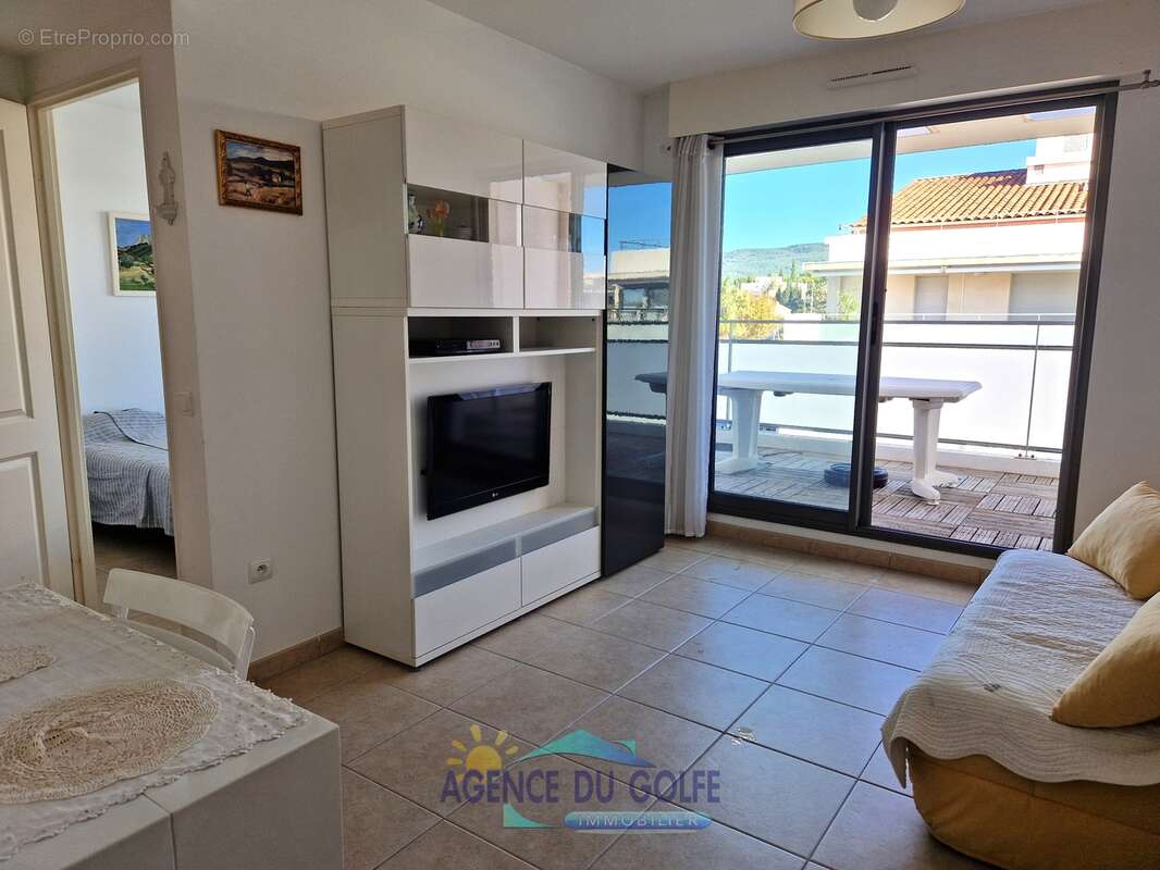 Coquet T 2 avec terrasse et garage à quelques mètres des plages - photo 2