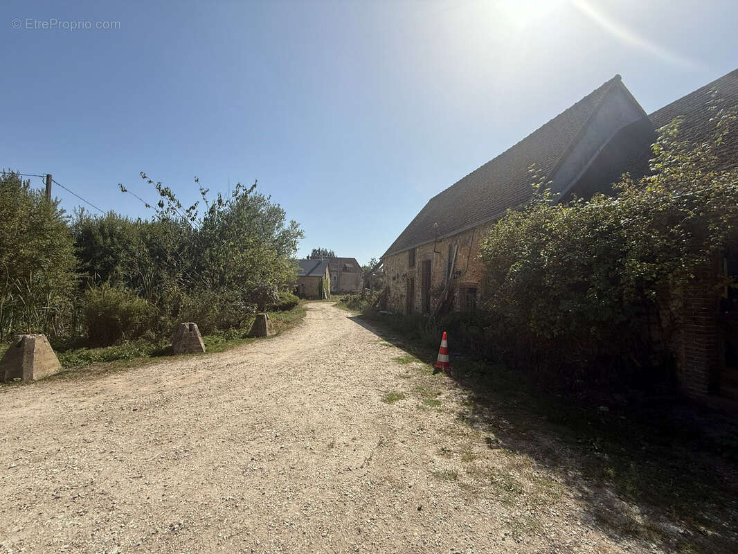 Maison à SAINT-AQUILIN-DE-CORBION
