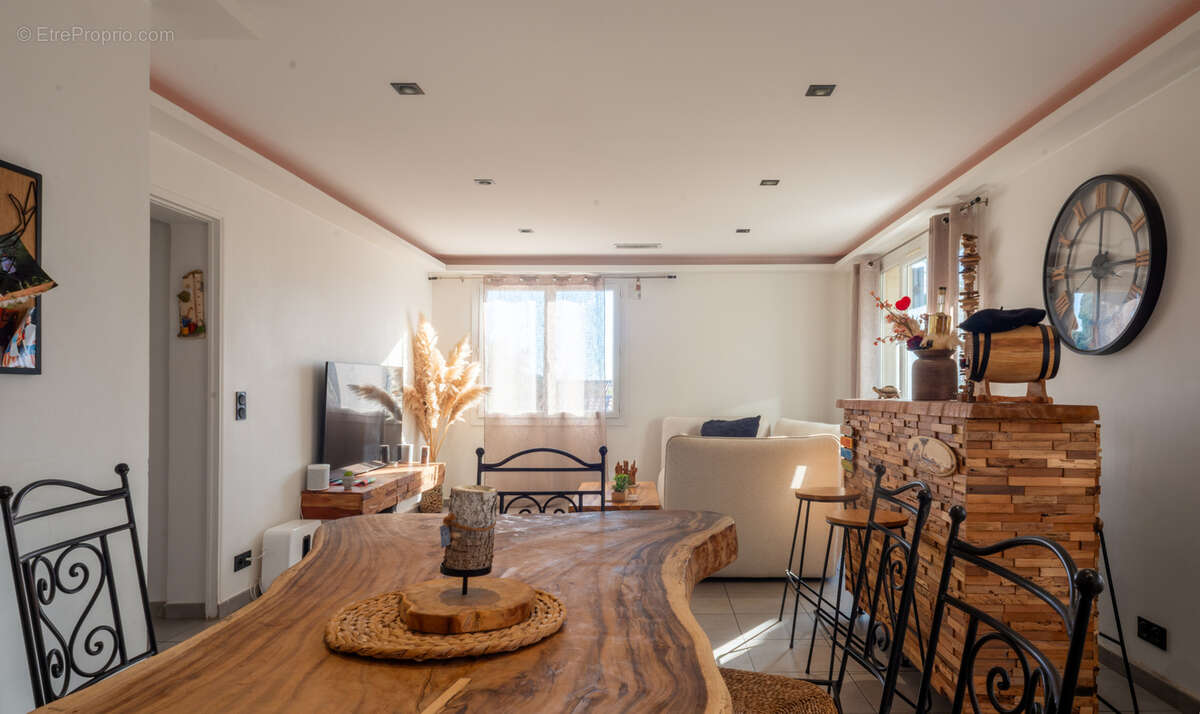 Appartement à LA VALETTE-DU-VAR