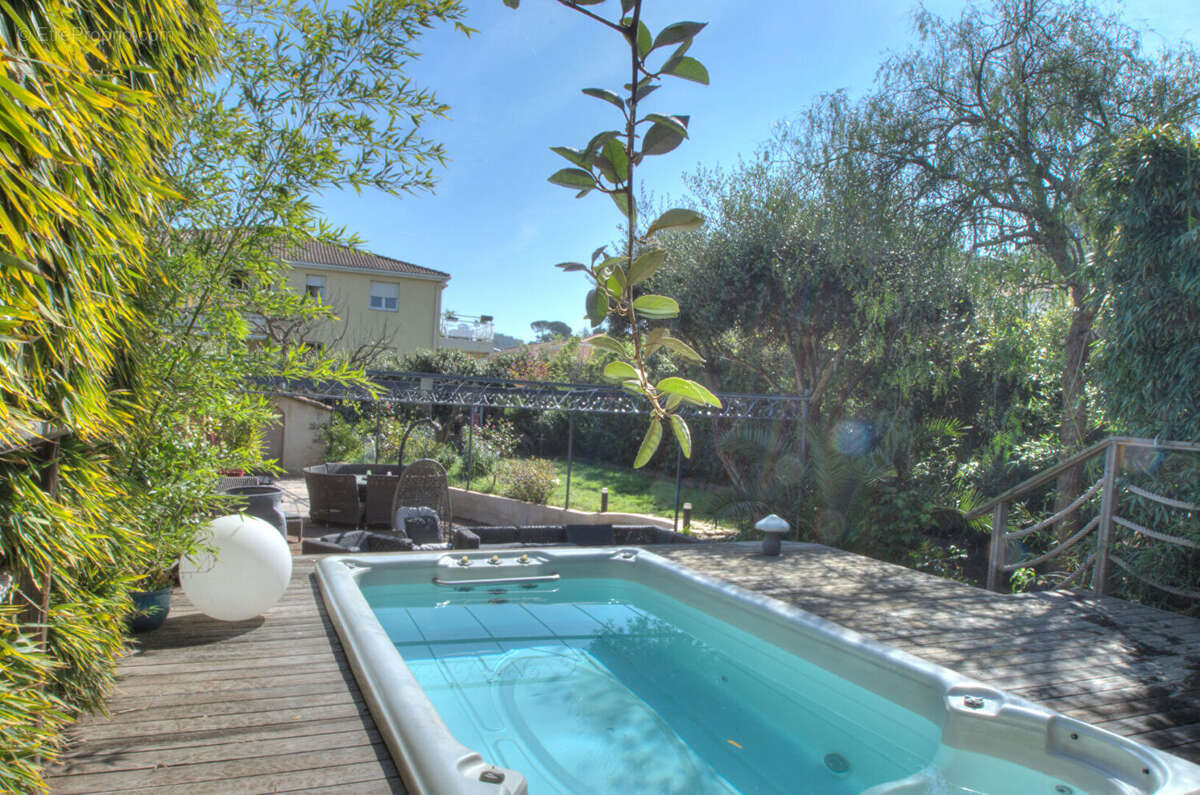 Appartement à SAINT-RAPHAEL